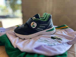 Prefeitura de Senador Canedo entrega mais de 26 mil kits de uniformes em 51 unidades de ensino