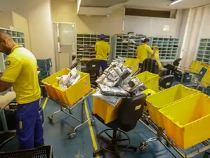Correios aprovam demissão voluntária e fechamento de agências