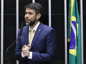 Deputado Pedro Lucas recusa convite para ser ministro das Comunicações