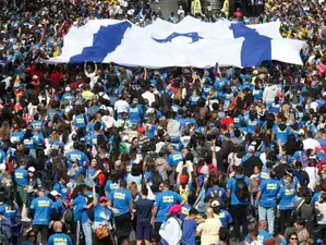 Marcha para Jesus reúne milhares de pessoas na capital paulista
