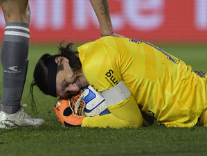 Cássio brilha nos pênaltis e Corinthians elimina o Estudiantes na Sul-Americana