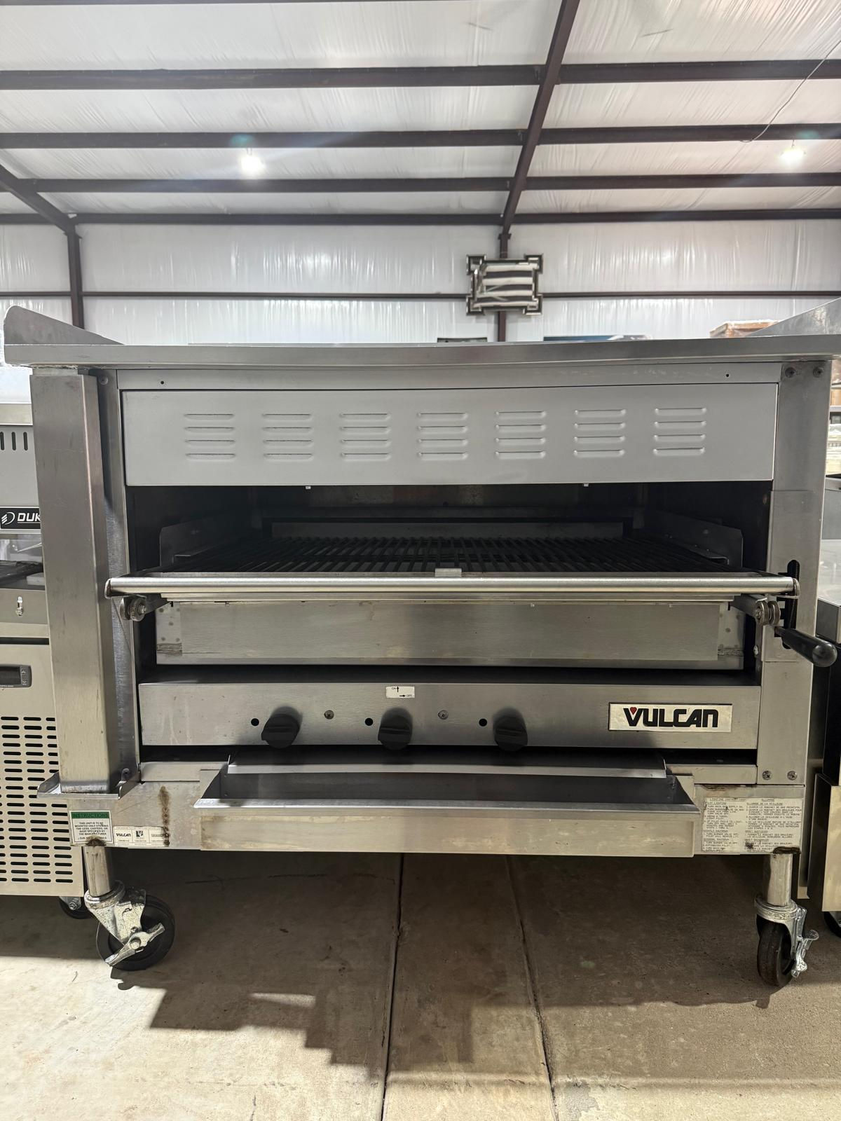 Vulcan VST4B Heavy Duty Gas Deck-Type Ceramic Broiler w/ 3 Cast Iron Burner, Gri