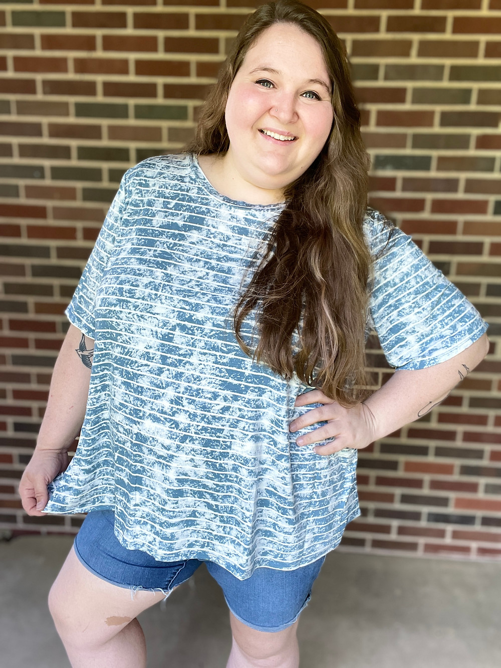 Lularoe boyfriend tee sizing clearance