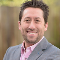 Aaron McDaniel Headshot 2018.jpg