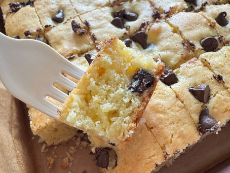 @cupfuldays Easy Chocolate Chip Cake Recipe (No Cream!)