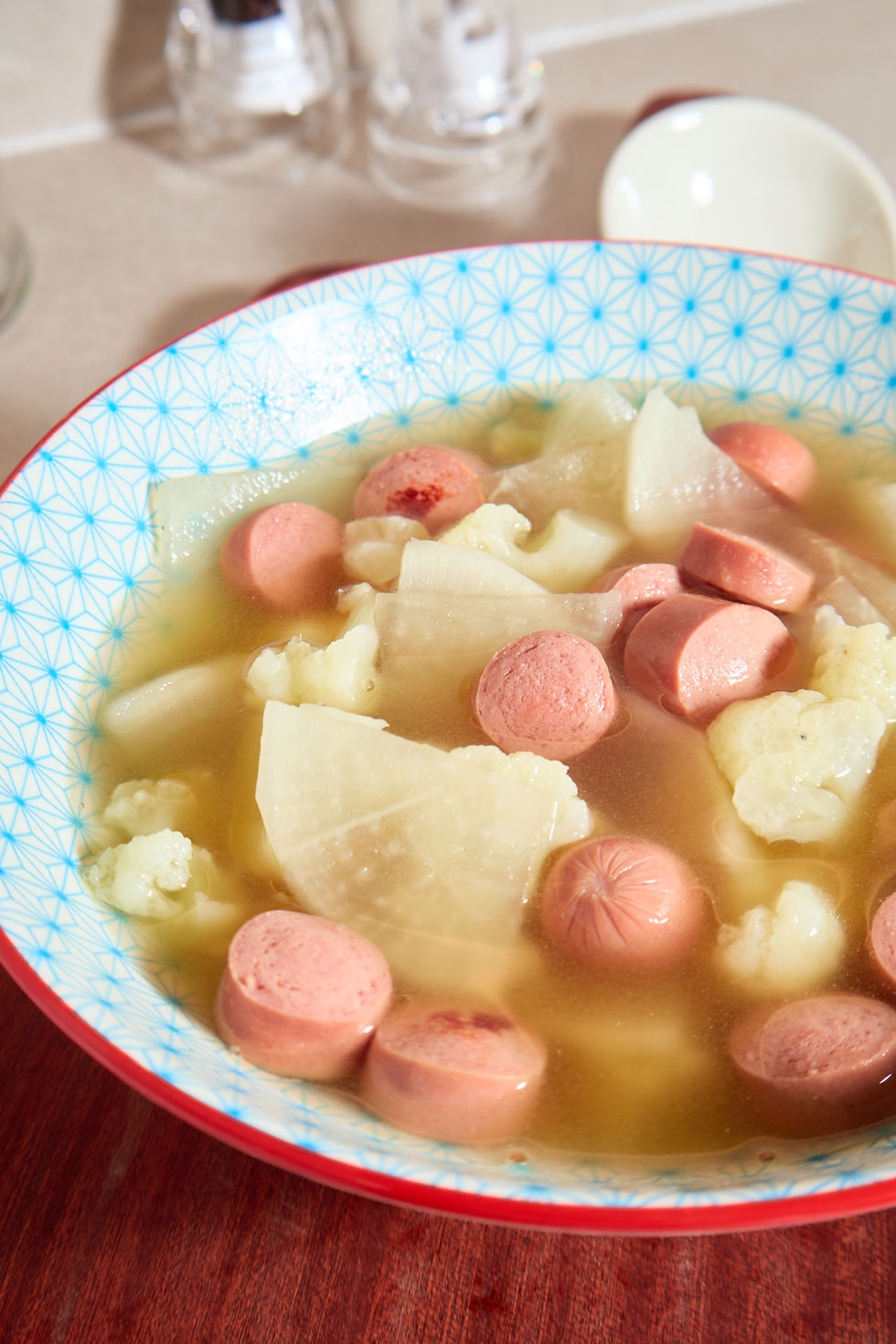 @cupfuldays Japanese style cauliflower hotdog soup