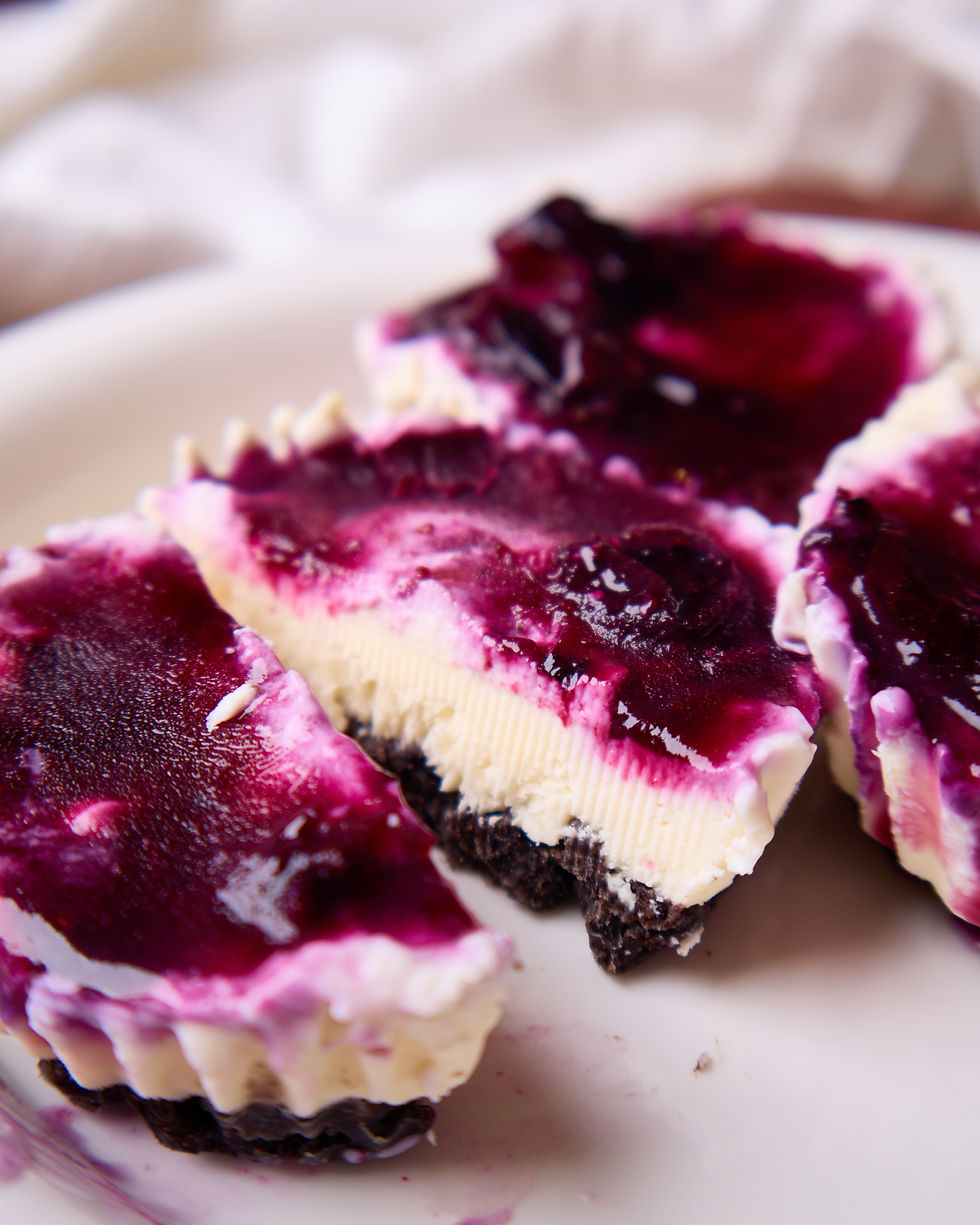 @cupfuldays No-Bake Oreo Blueberry Cheesecake Bites (Cupcake-Style)