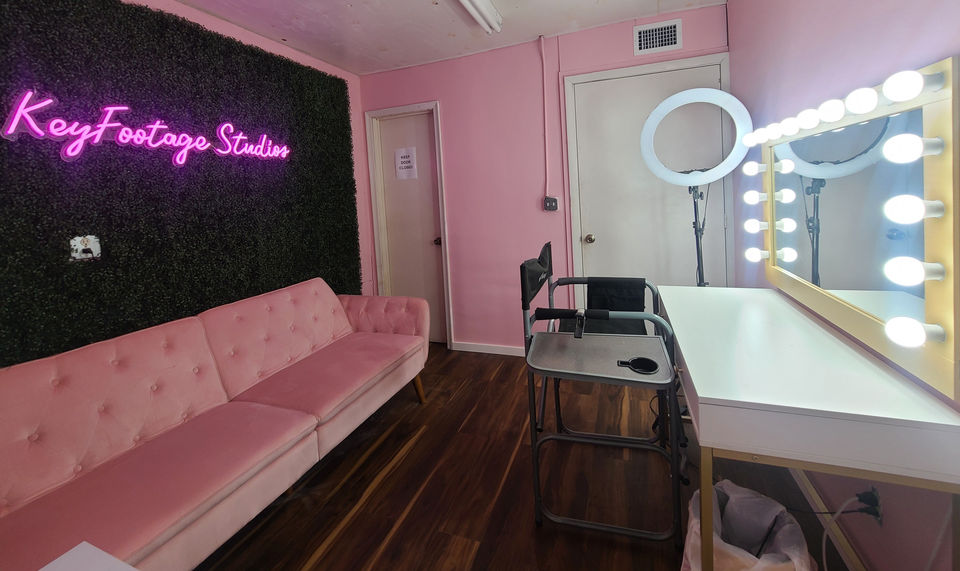 KeyFootage Make Up Room