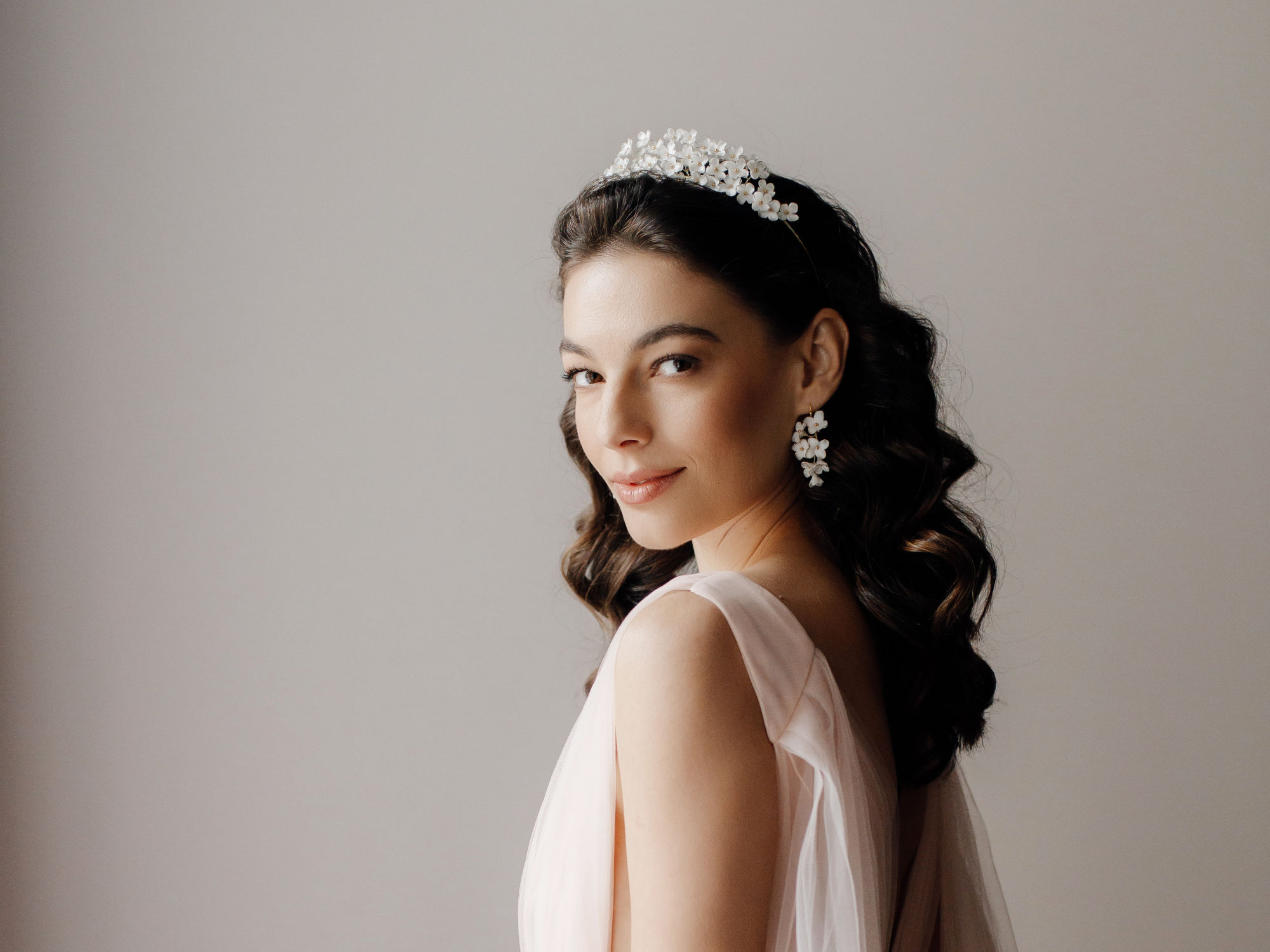 June - couronne mariée fleurs de lilas blanches