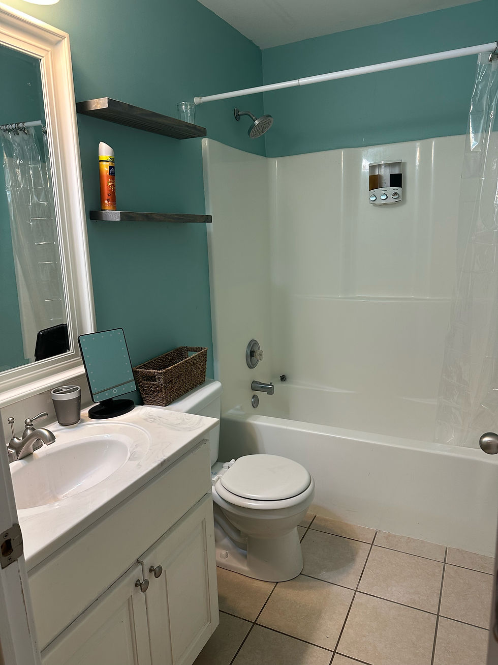 10_bathroom.jpg