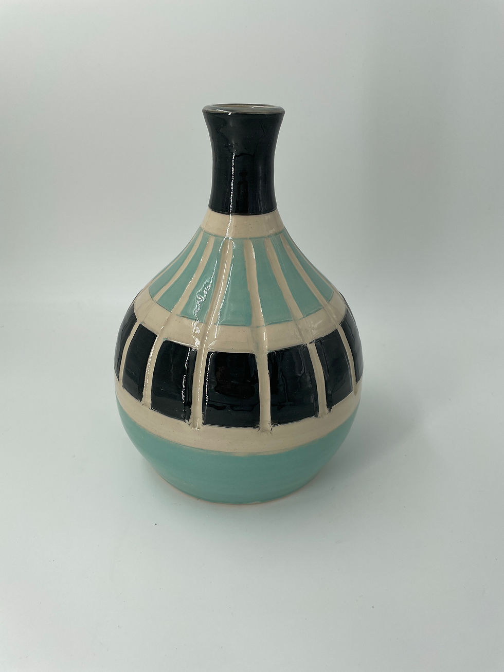 Miniaturbild: engobierte Vase mit aufwendigem Muster