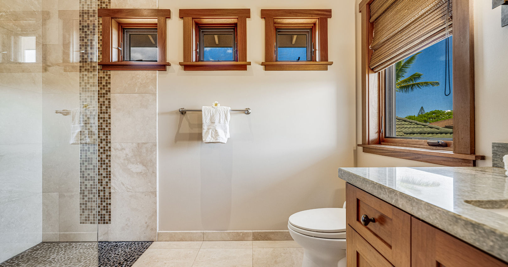 23 Kahuakai Pl, Lahaina, HI 96761 - Ohana Bathroom