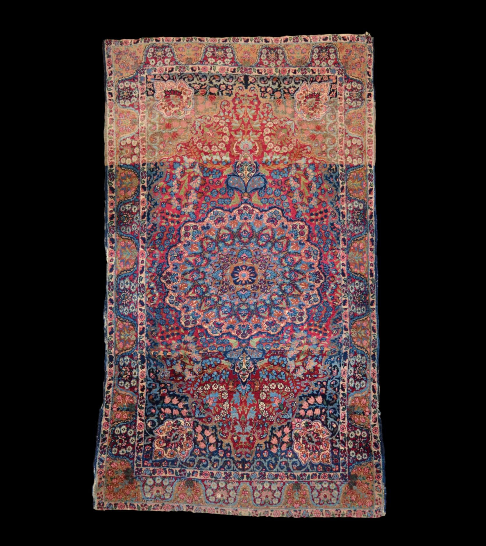 Tapis Kirman, 118 x 202 cm, laine, Iran, fin du XIXème siècle