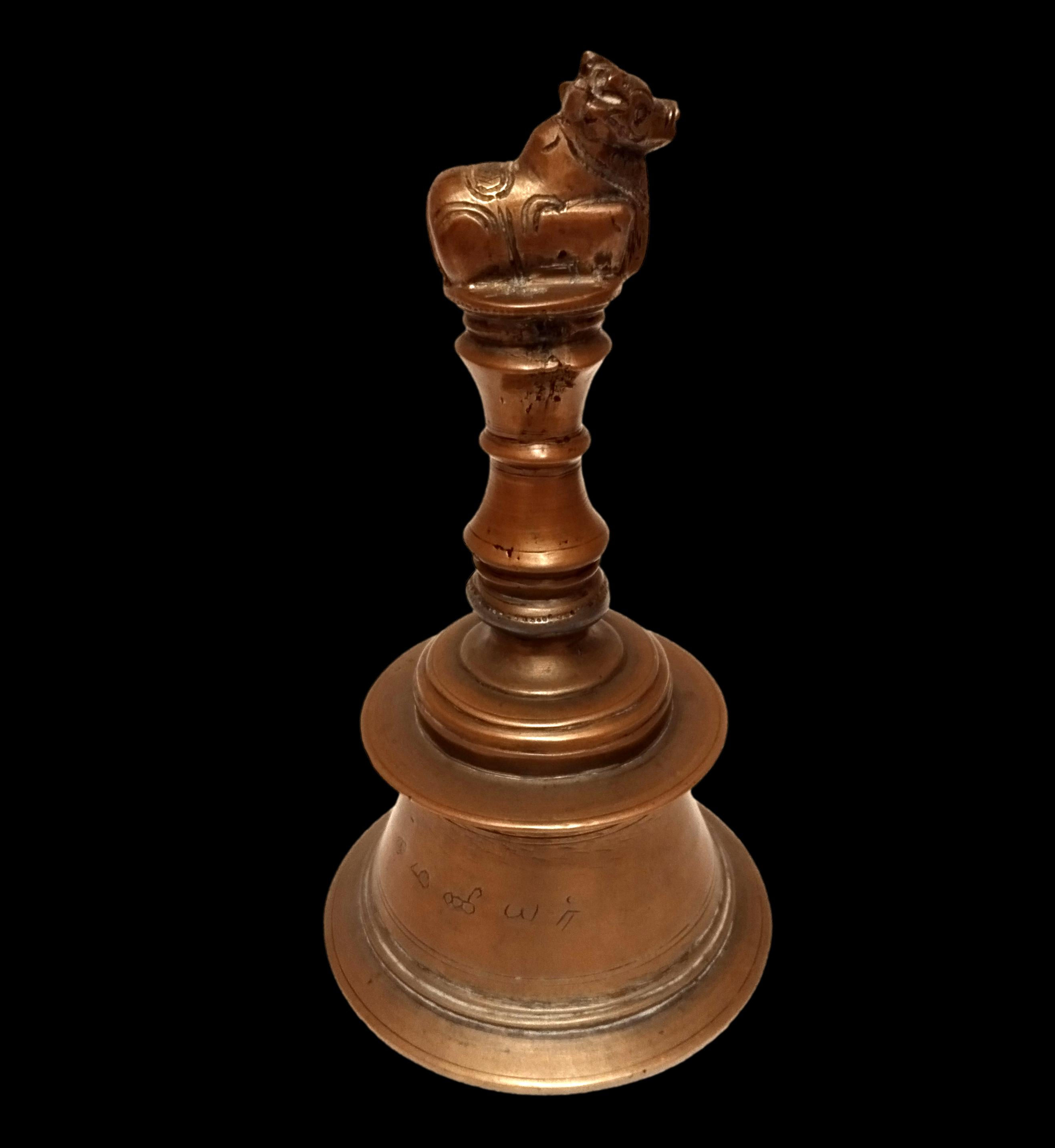 Cloche Ghanta à battant interne, culte Shivaïte, Inde du sud