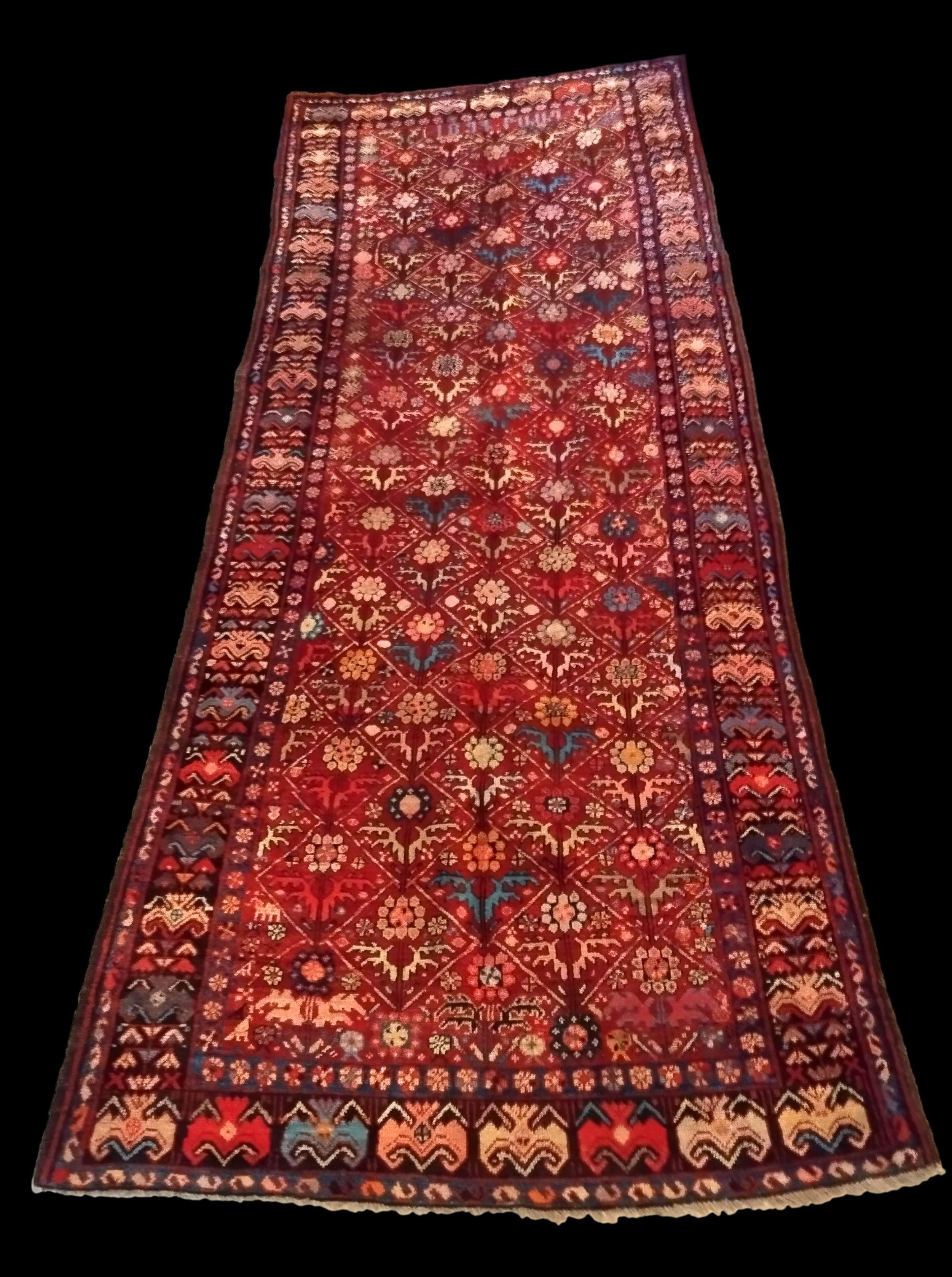 Tapis galerie, Caucase, 135 x 338 cm, laine nouée main, 1891