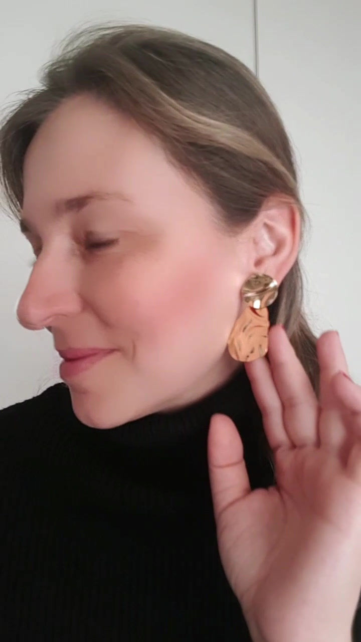 Miniatura: Brinco Oval Martelado