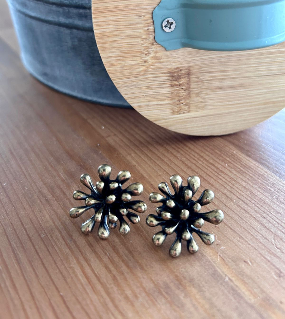 Brinco Coral Ouro Velho