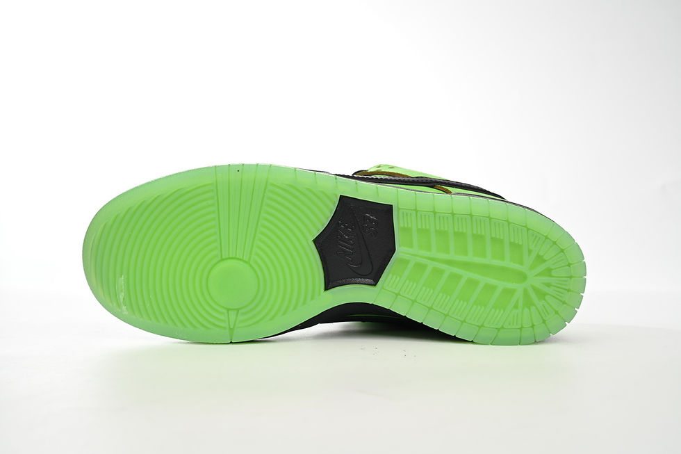 Miniatura: The Powerpuff Girls x Nike SB Dunk Low “Buttercup”