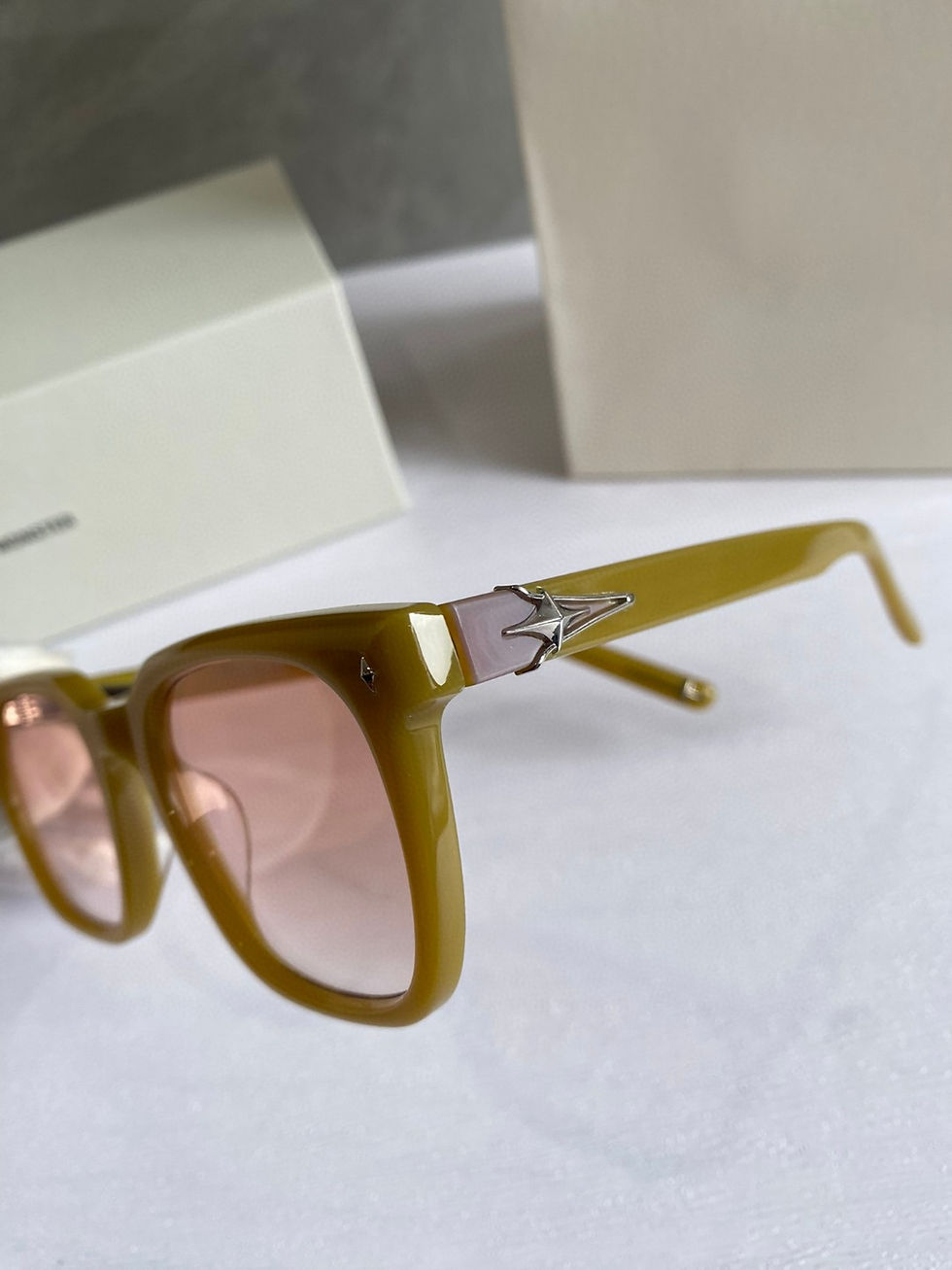 Miniatura: Gentle Monster