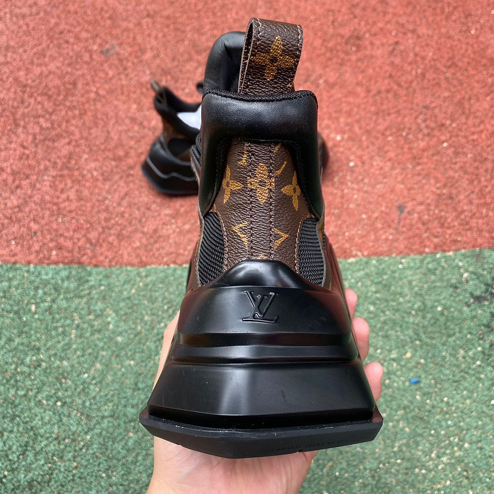 Miniatura: LOUIS VUITTON Archlight 2.0