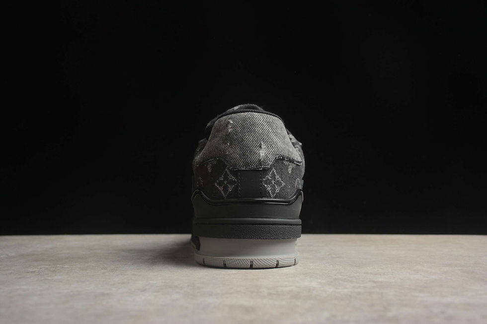 Miniatura: LOUIS VUITTON Trainer LV