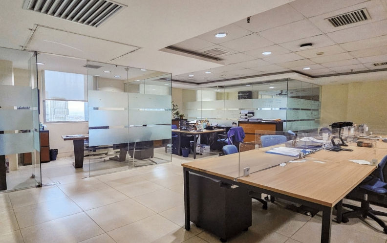 One Global Place Office Space for rent lease in Taguig Taguig Office Space for rent Retail Space for lease in Taguig Taguig Retail Space for rent Commercial Space for lease in Taguig Taguig Commercial Space for rent PEZA accredited 24/7 accessibility fitted office space fort bonifacio rent lease small office space
