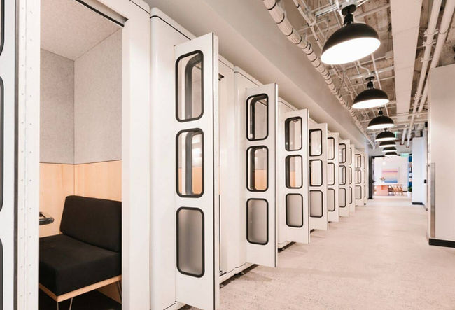 Serviced office flexible coworking space in BGC Taguig City Metro Manila Philippines PEZA fully furnished ready to operate office space bpo seats for rent lease office