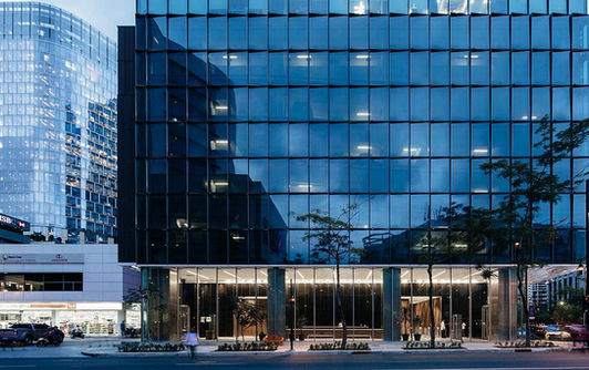 The Curve BGC Taguig City Metro Manila Philippines Office Space for lease in Taguig Taguig Office Space for rent Retail Space for lease in Taguig 24/7 accessibility PEZA Accredited Taguig Retail Space for rent Commercial Space for lease in Taguig Taguig Commercial Space for rent