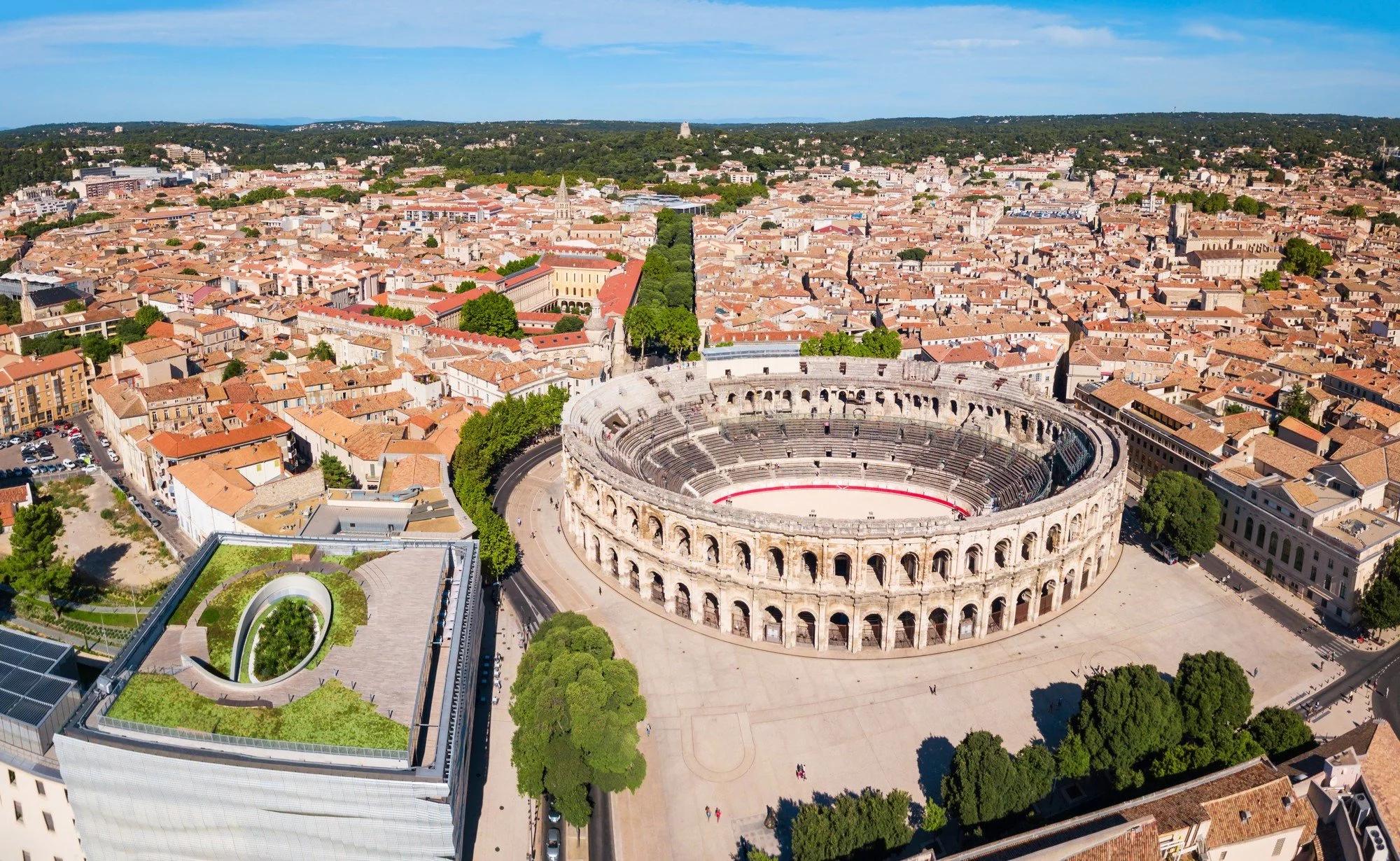 nimes-france.webp