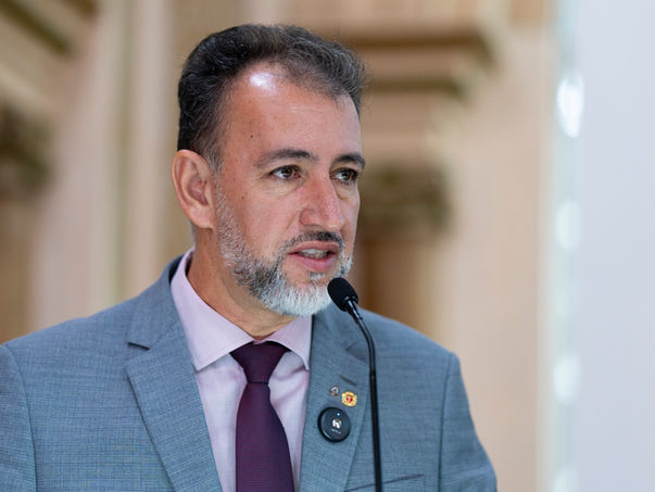 Projeto de Marcos Vieira que endurece regras contra cerol é aprovado em Curitiba