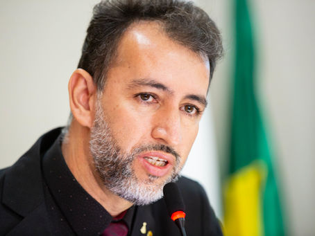 Com voto favorável de Marcos Vieira, servidores de Curitiba terão reajuste de 7,17%