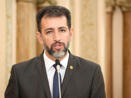 Marcos Vieira critica o desmonte na educação do país e corte na UFPR