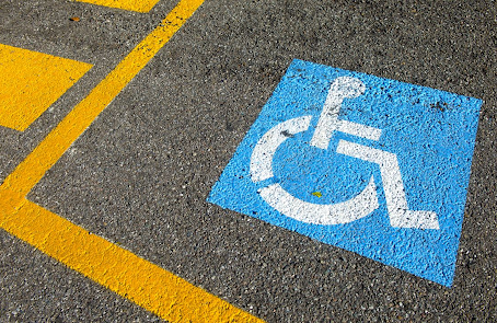 Marcos Vieira defende credencial digital de estacionamento para pessoas com deficiência