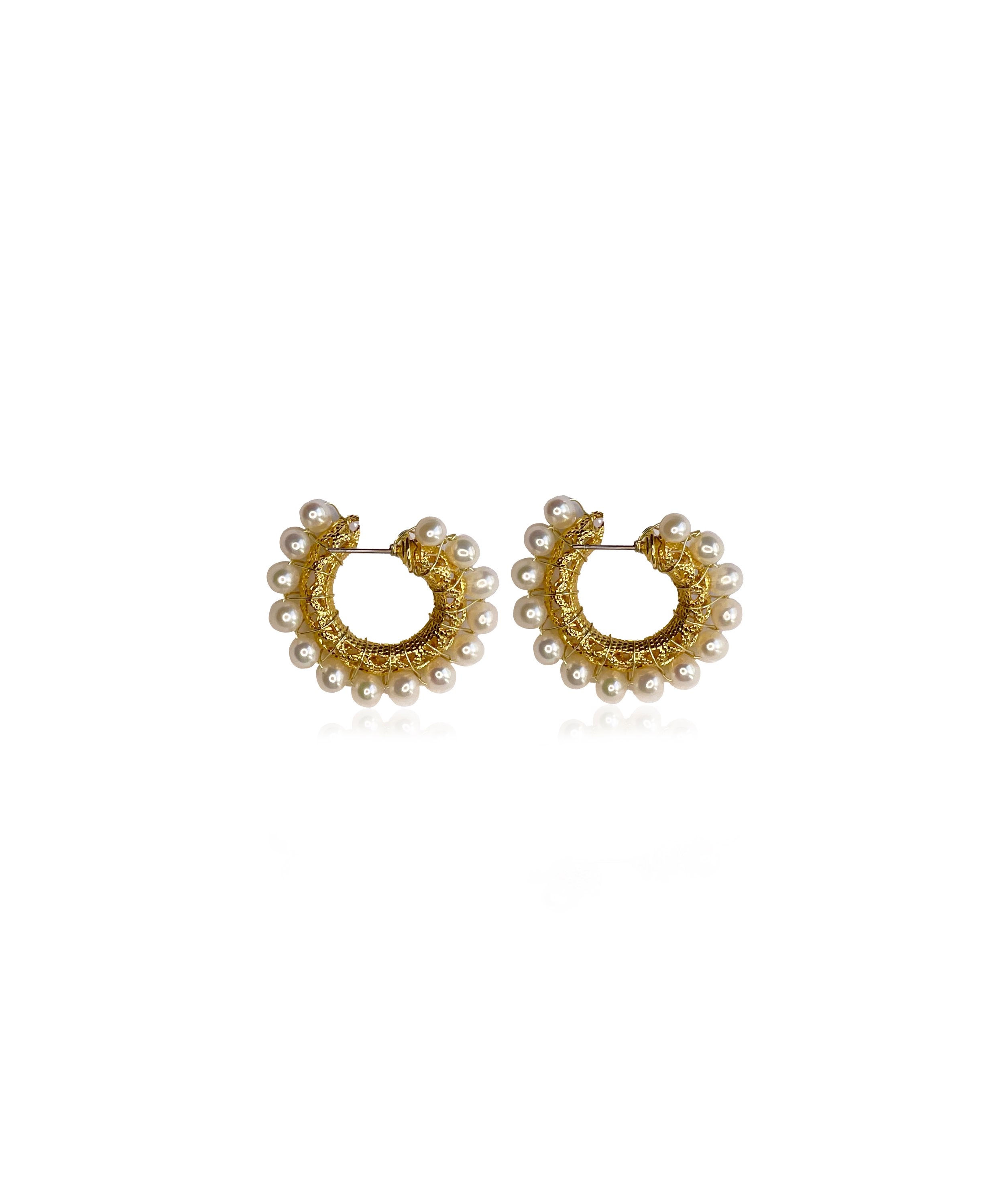 Speio Earrings pearl