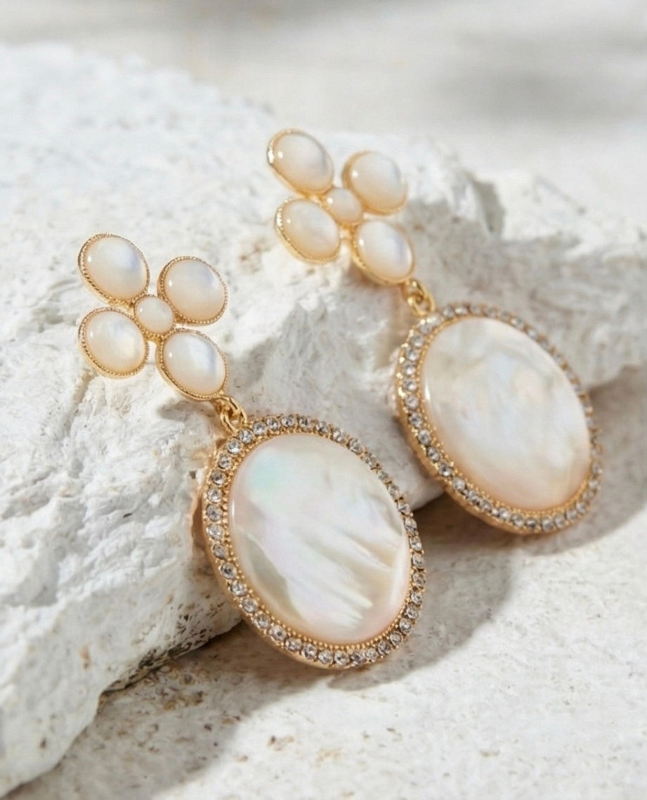 Thumbnail: PEARL BLOSSOM EARRINGS 