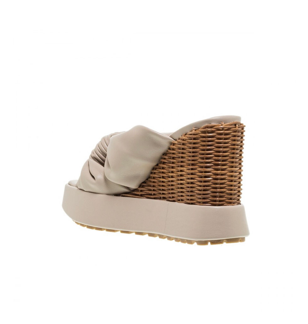 Thumbnail: Paloma Barcelo Desead platform in cream color