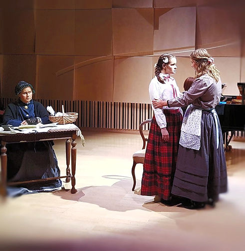 wagner-in-paris-julie-alice-evacropped_1_edited.jpg