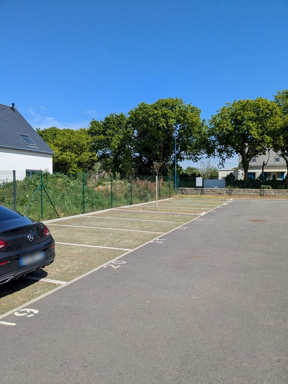 Entretien des zones de stationnement de la copropriété