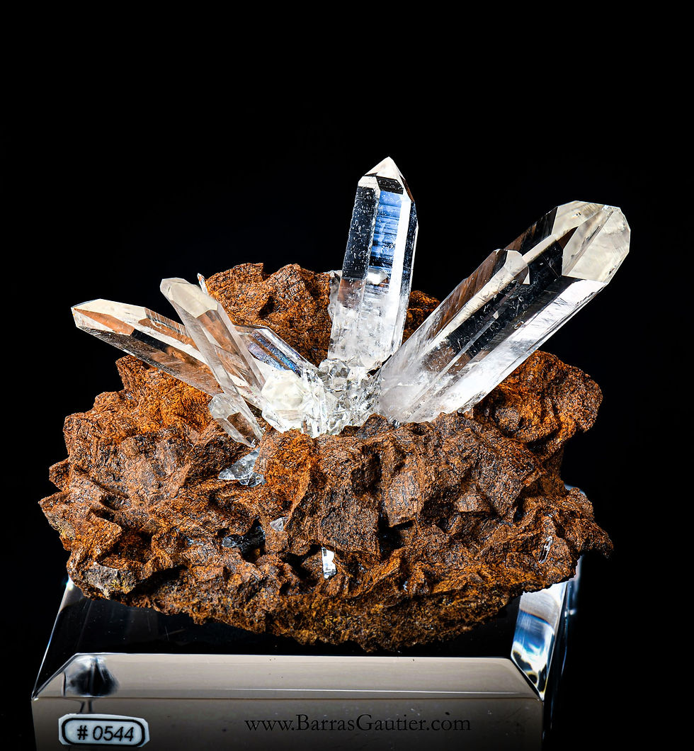 Thumbnail: Quartz on siderite