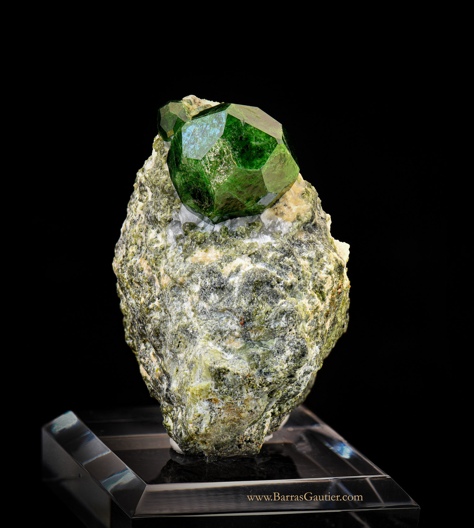 Andradite garnet, demantoid variety