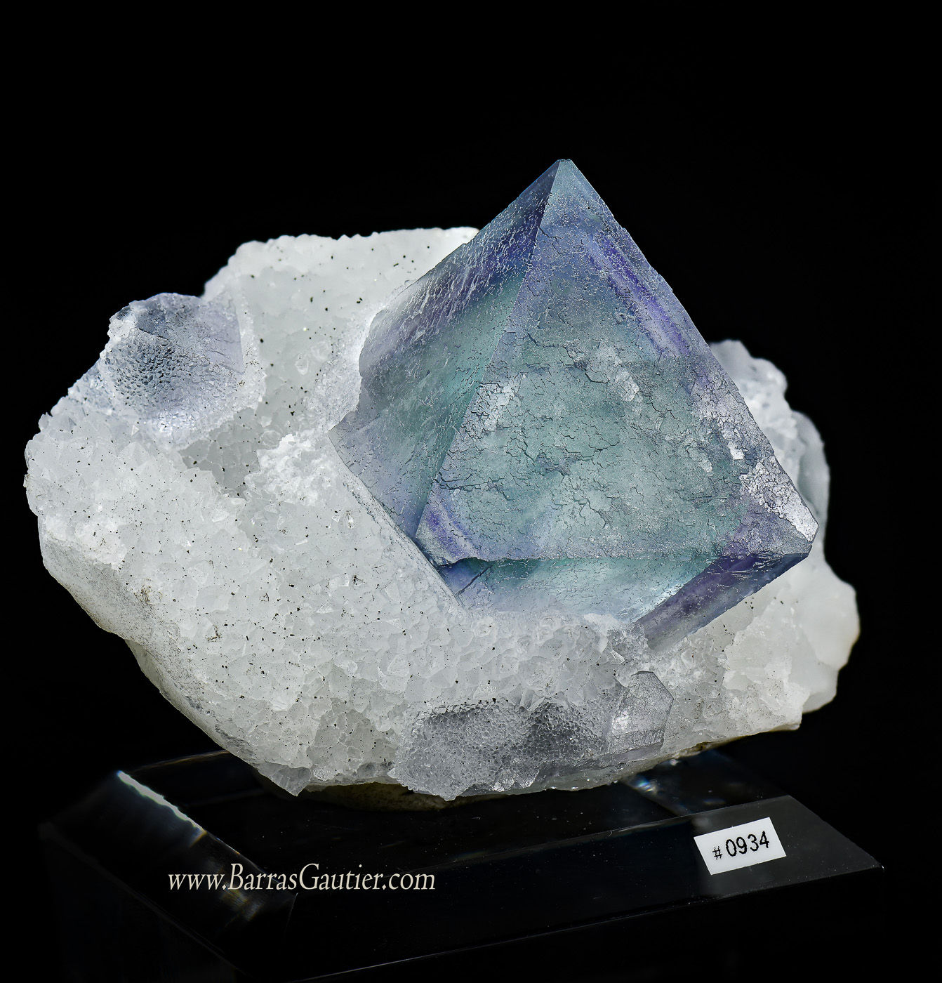 Fluorite  sur Quartz