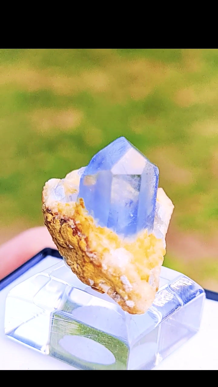 Miniature : Célestine sur Calcite