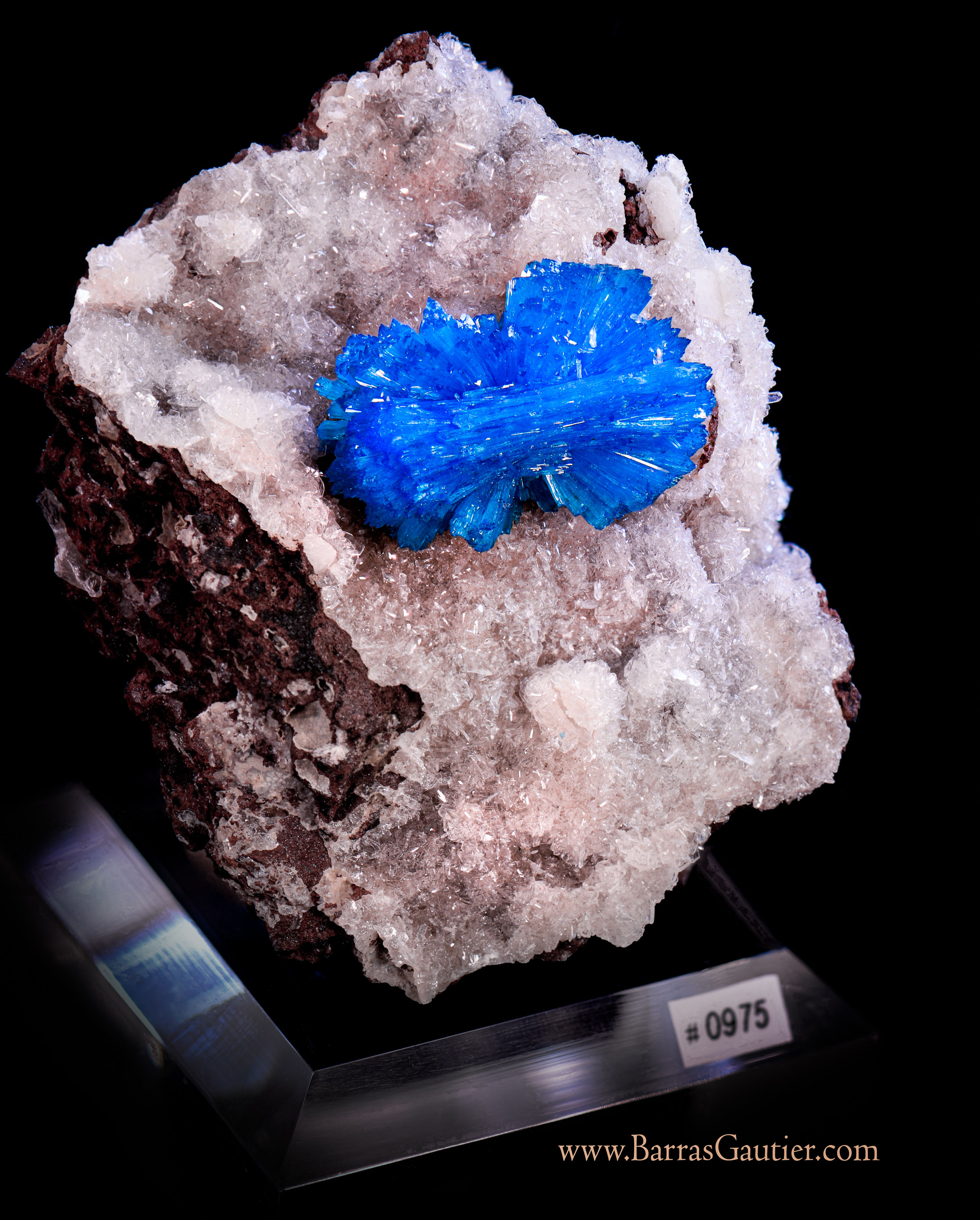 Cavansite-Pentagonite on Stilbite