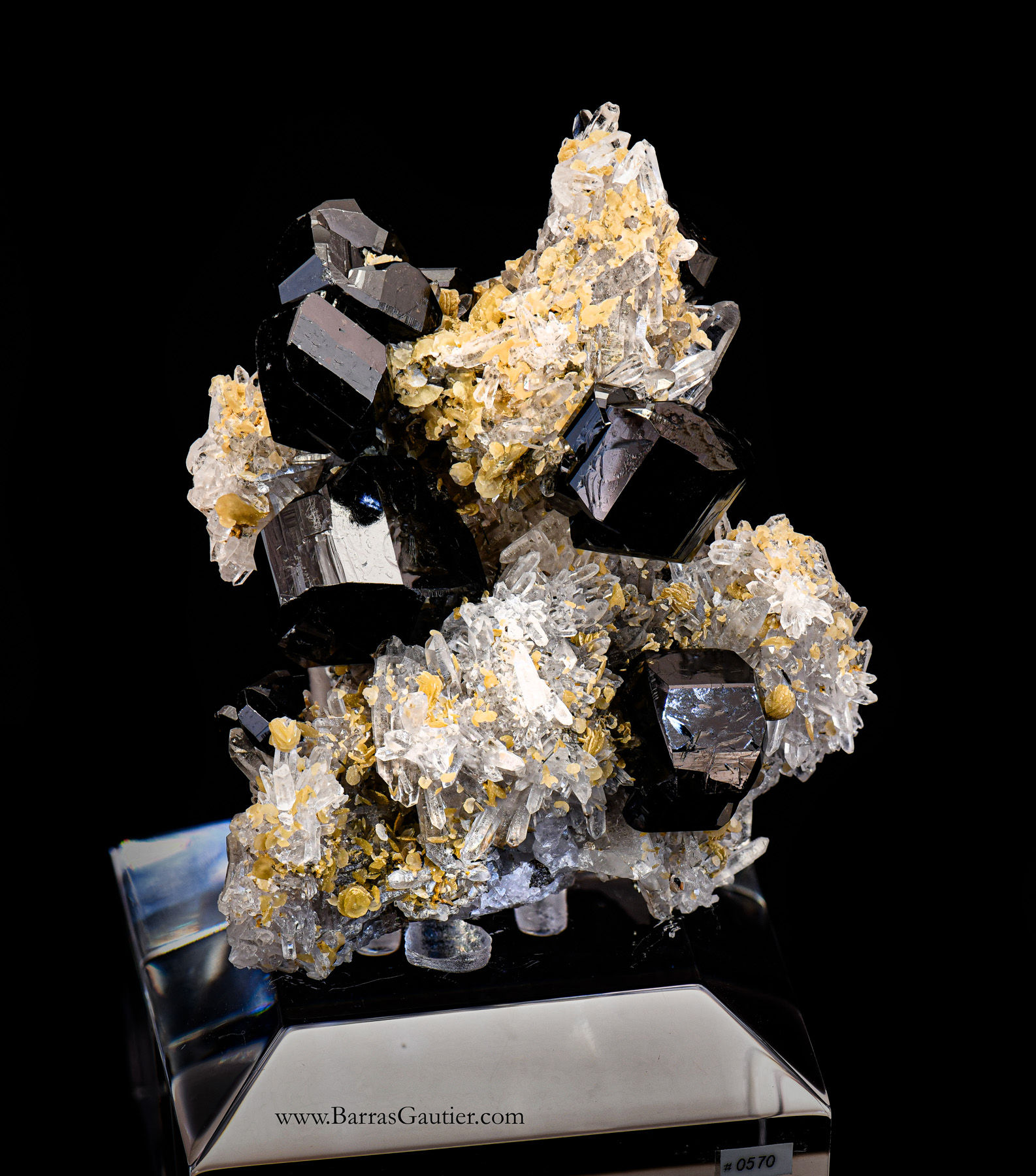 Cassiterite on Quartz