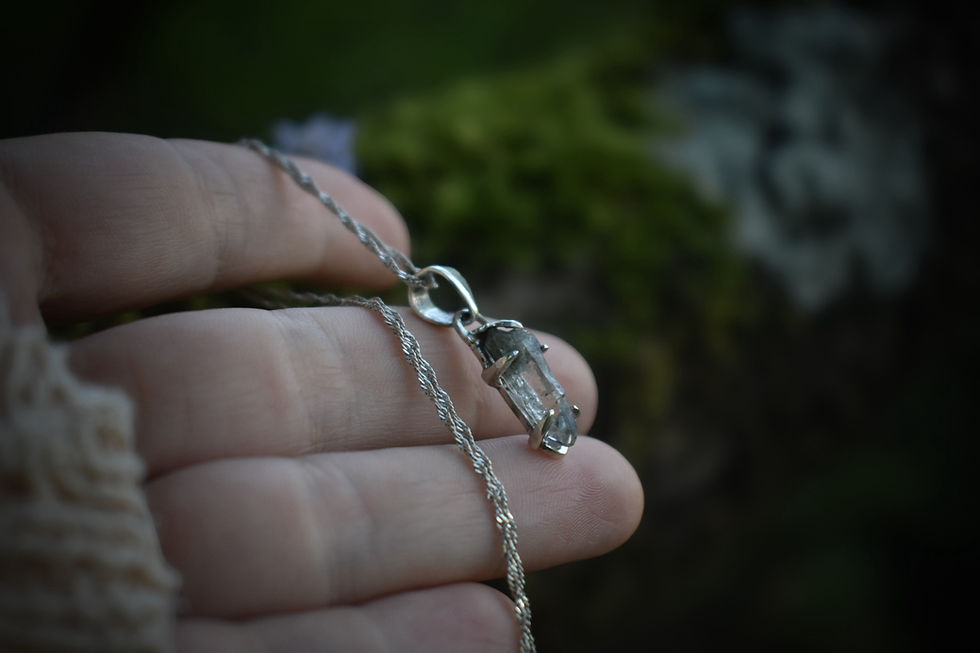Miniature : 3. Pendentif Quartz Chloriteux 