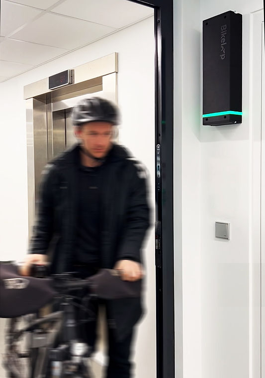 Link med person.jpg