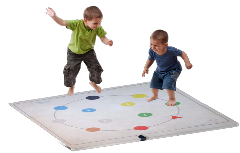 Pojat äänimatolla.png