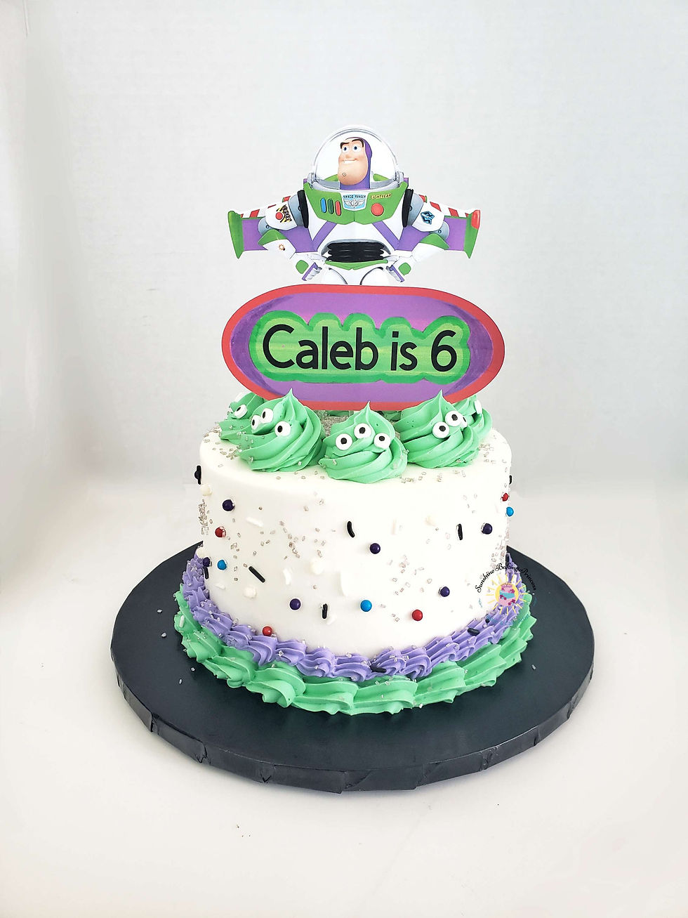 Buzz Lightyear and alien cake