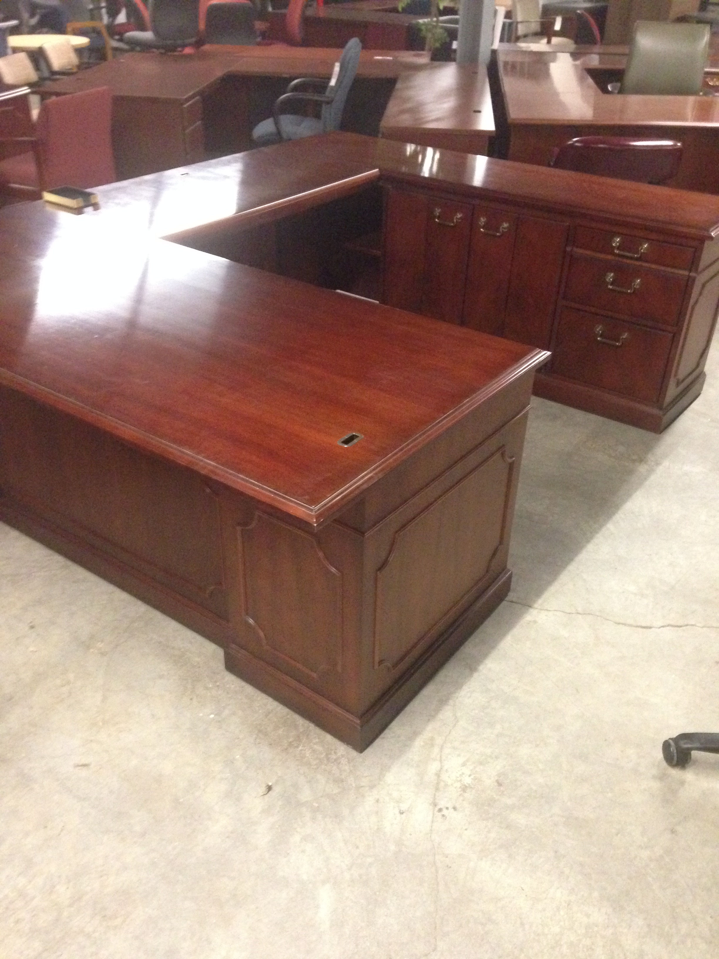 #19, Pre-Owned Traditional U Shaped Desk