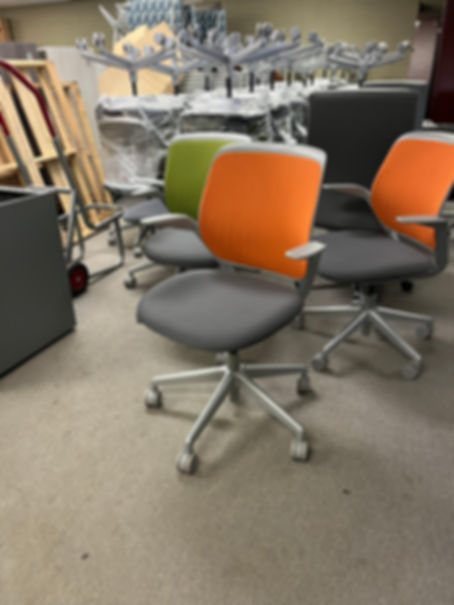 #840, Pre-Owned Steelcase Cobi Chair